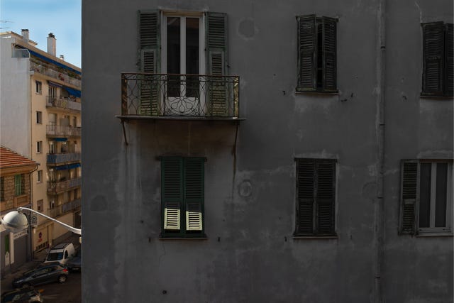 Vue de la fenêtre, Nice, Alpes-Maritimes, Provence-Alpes-Côte d’Azur, France, 2016, photographie Jean pierre Morcrette