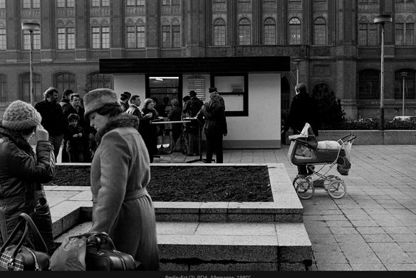 Instantané, Berlin-Est, Allemagne, 1980, photographie Jean pierre Morcrette